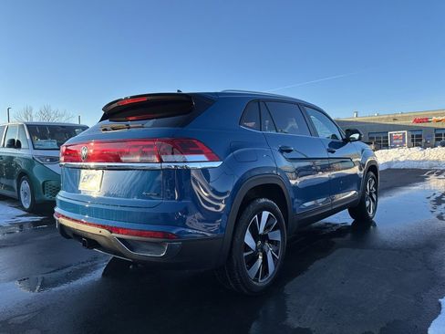 New 2025 Volkswagen Atlas Cross Sport SE image 5