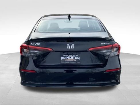 Used 2023 Honda Civic Touring image 6