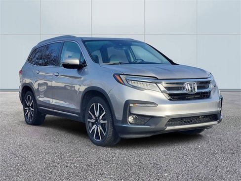 Used 2019 Honda Pilot Touring image 3