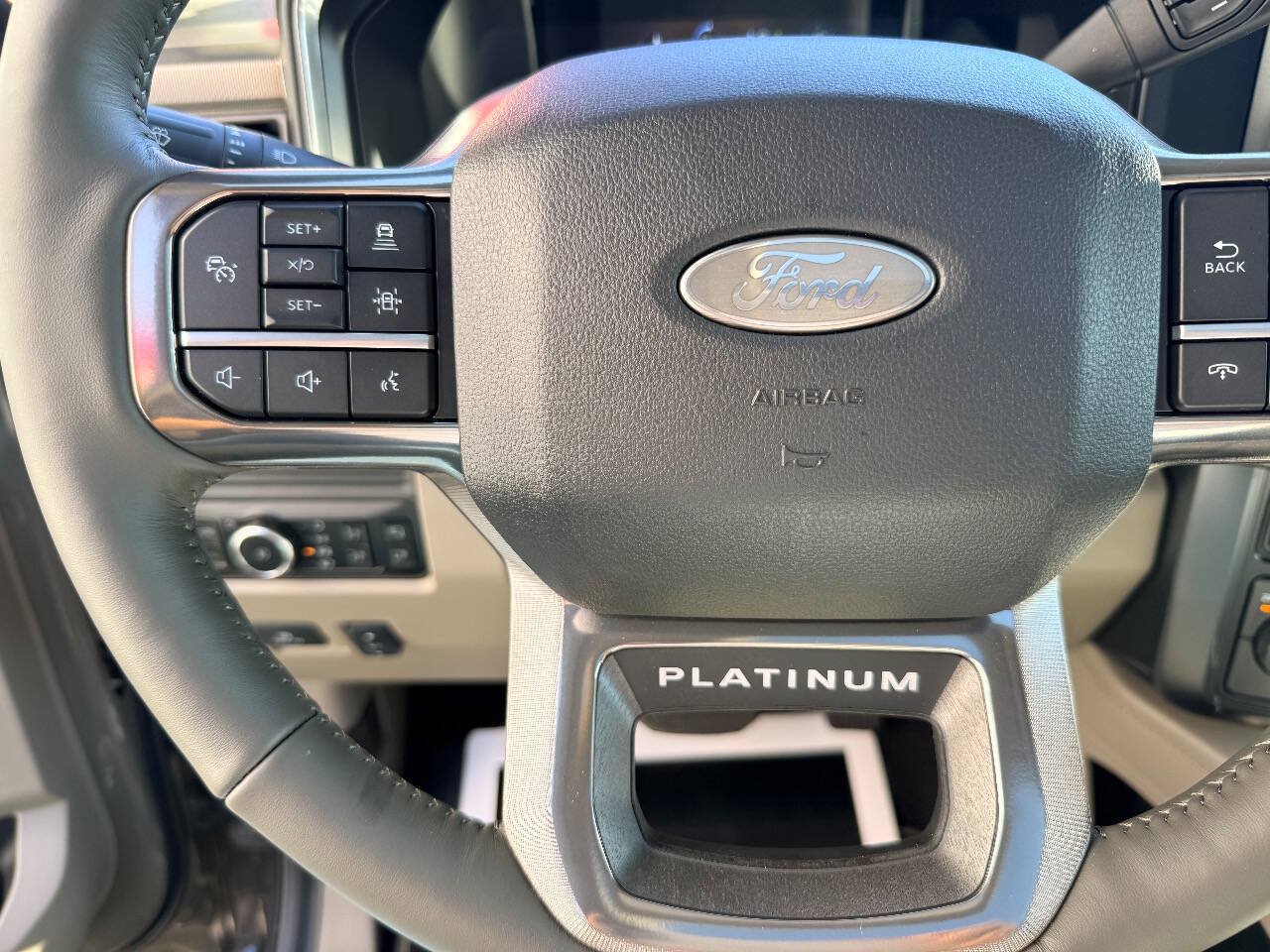 Used 2027 Ford F450 Platinum w/ Platinum Plus Package AWD/4WD image 25