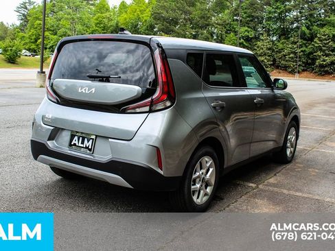 Used 2025 Kia Soul LX w/ LX Technology Package FWD image 6