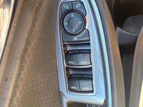 Used 2020 Chevrolet Malibu LT FWD image 23