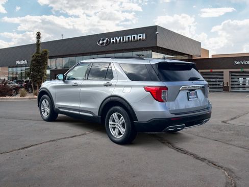 Used 2023 Ford Explorer XLT w/ Equipment Group 202A image 3