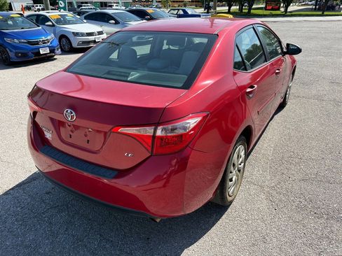 Used 2017 Toyota Corolla LE FWD image 4