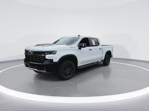 Used 2024 Chevrolet Silverado 1500 ZR2 w/ Technology Package AWD/4WD image 5