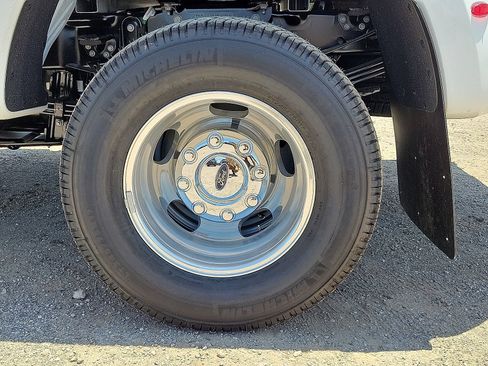 New 2026 Ford F350 Platinum w/ Platinum Plus Package AWD/4WD image 6