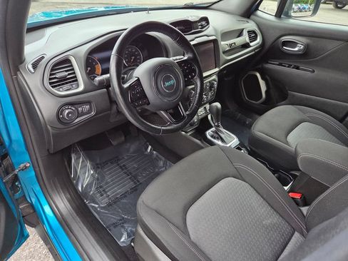 Used 2021 Jeep Renegade Latitude w/ Luxury Group II AWD/4WD image 11