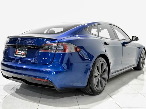 Used 2021 Tesla Model S Plaid image 4