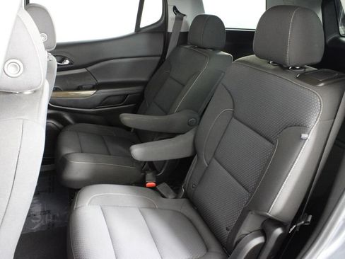 Used 2022 GMC Acadia SLE w/ Driver Convenience Package FWD image 21