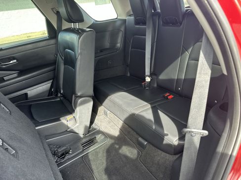 Certified 2023 Nissan Pathfinder SL image 30