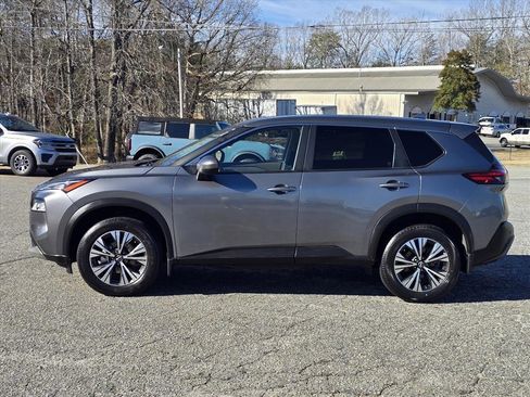 Used 2023 Nissan Rogue SV image 23