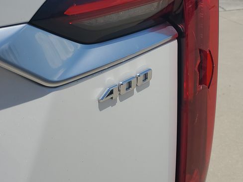 Used 2024 Cadillac XT6 Premium Luxury FWD image 12