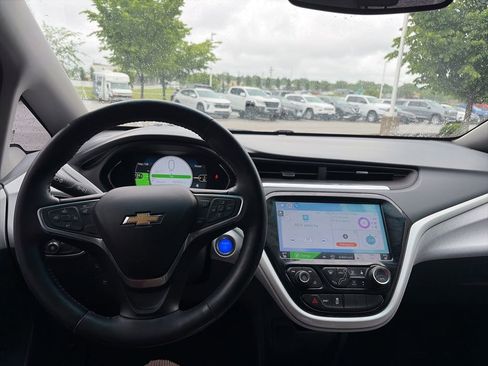 Used 2017 Chevrolet Bolt LT FWD image 17