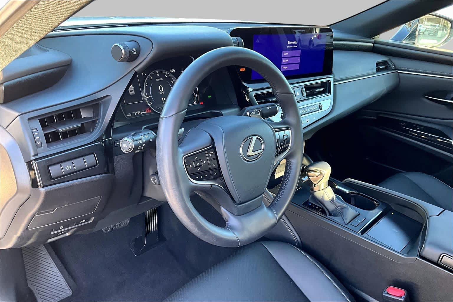 Used 2024 Lexus ES 350 w/ Premium Package FWD image 16