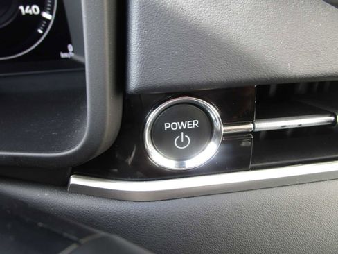 Used 2023 Mitsubishi Outlander SE image 18