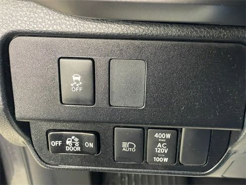 Used 2020 Toyota Tacoma TRD Off-Road w/ Technology Package image 16