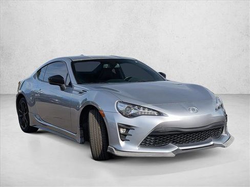 Used 2018 Toyota 86 image 3