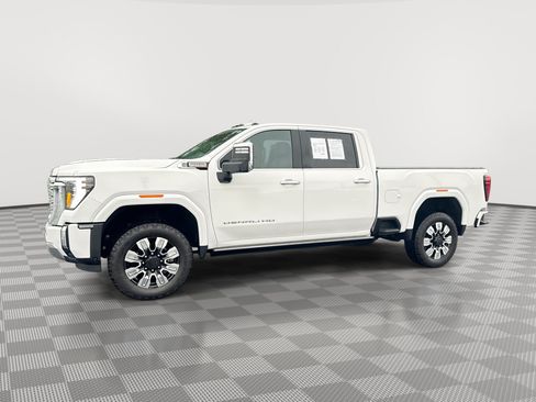 Certified 2025 GMC Sierra 3500 Denali w/ Denali Reserve Package AWD/4WD image 1