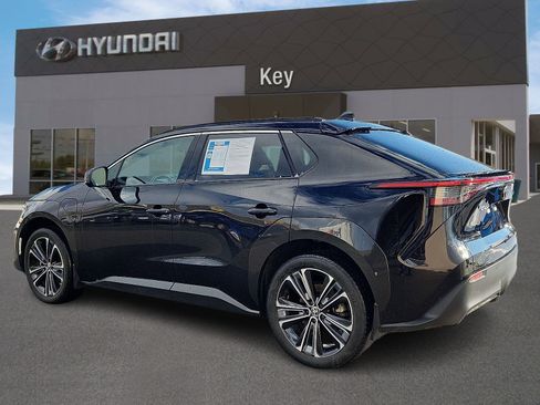 Used 2023 Toyota bZ4X Limited image 5