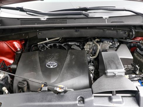 Used 2019 Toyota Highlander SE AWD/4WD image 40