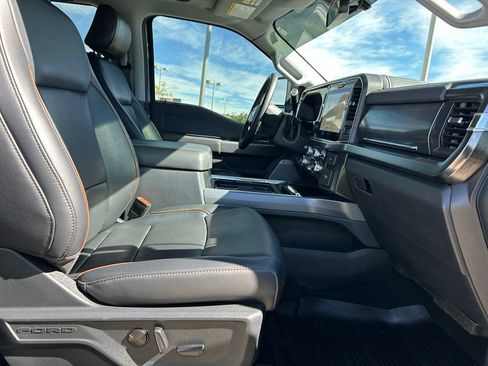 Used 2025 Ford F350 Lariat w/ Lariat Ultimate Package AWD/4WD image 31