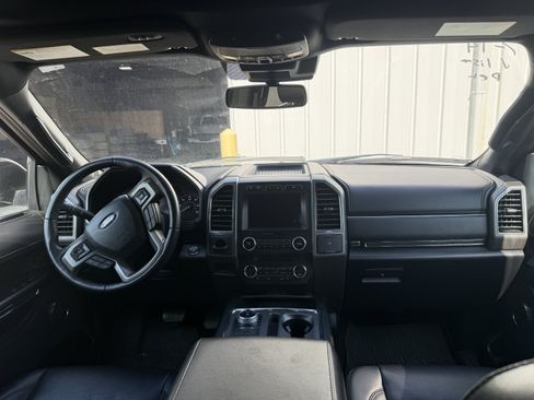 Used 2021 Ford Expedition XLT AWD/4WD image 4