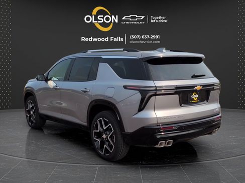 Used 2026 Chevrolet Traverse High Country w/ LPO, Floor Liner Package AWD/4WD image 3