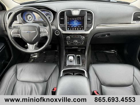 Used 2015 Chrysler 300 Limited image 14