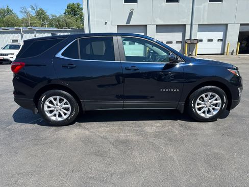 Used 2021 Chevrolet Equinox LT image 2