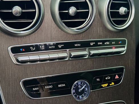 Used 2019 Mercedes-Benz C 300 4MATIC Sedan image 24