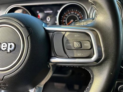 Used 2022 Jeep Wrangler Unlimited Sahara image 20