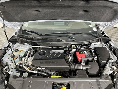 Used 2023 Nissan Rogue SV image 31