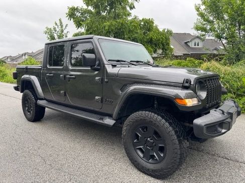 Used 2023 Jeep Gladiator Sport AWD/4WD image 4