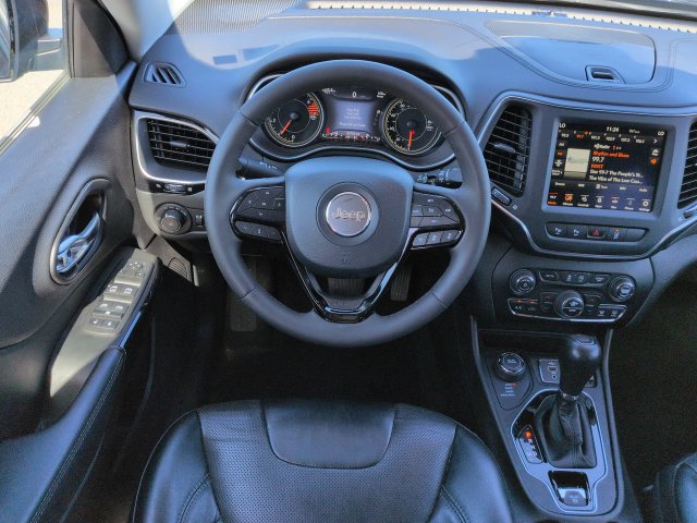 Used 2023 Jeep Cherokee Altitude Lux AWD/4WD image 16
