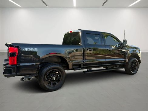 Used 2026 Ford F250 Lariat w/ Black Appearance Package AWD/4WD image 4