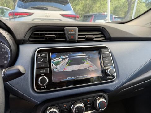 Used 2025 Nissan Versa SV FWD image 21