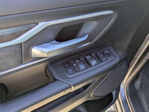 Used 2020 RAM 1500 Big Horn image 9