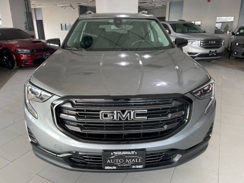 Used 2020 GMC Terrain SLE w/ Elevation Edition image 2