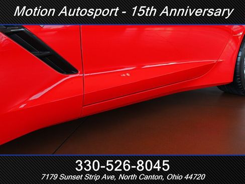 Used 2017 Chevrolet Corvette Stingray Coupe w/ 1LT RWD image 45