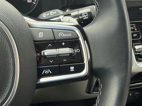 Used 2024 Kia Sorento EX image 24