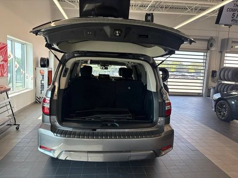 Used 2023 Nissan Armada SL w/ Captain's Chairs Package AWD/4WD image 11