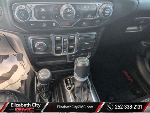 Used 2020 Jeep Wrangler Unlimited Sahara AWD/4WD image 15