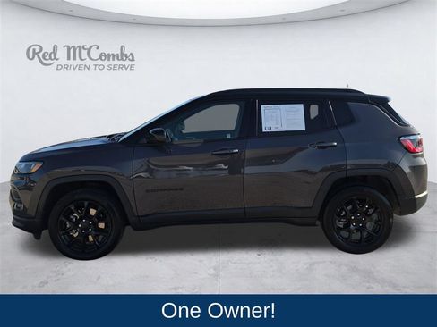 Used 2024 Jeep Compass Latitude w/ Altitude Special Edition AWD/4WD image 2