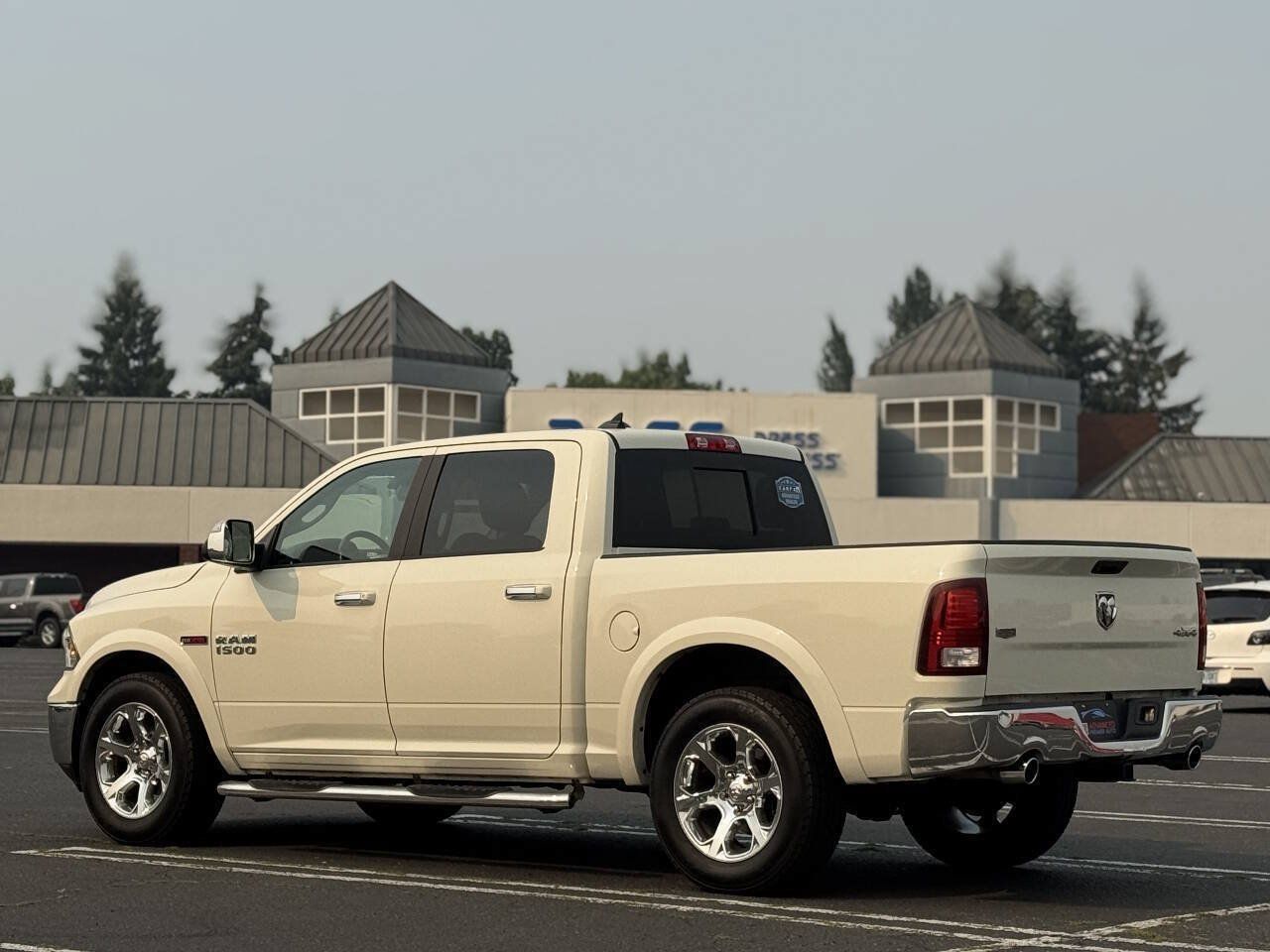 Used 2018 RAM 1500 Laramie AWD/4WD image 17