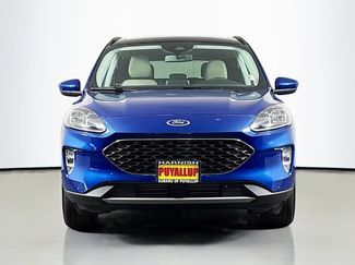 Used 2022 Ford Escape Titanium w/ Class II Trailer Tow Package AWD/4WD video 2