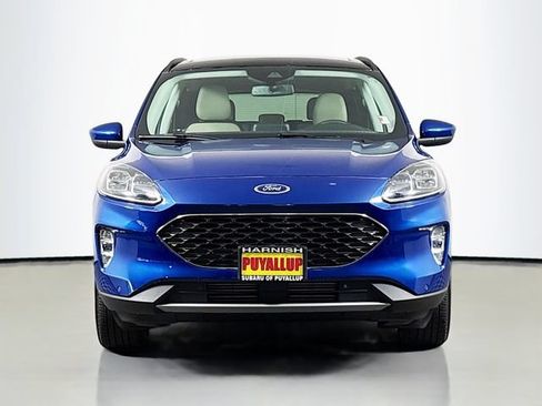 Used 2022 Ford Escape Titanium w/ Class II Trailer Tow Package AWD/4WD image 2