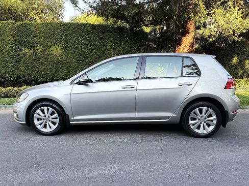 Used 2018 Volkswagen Golf SE FWD image 3