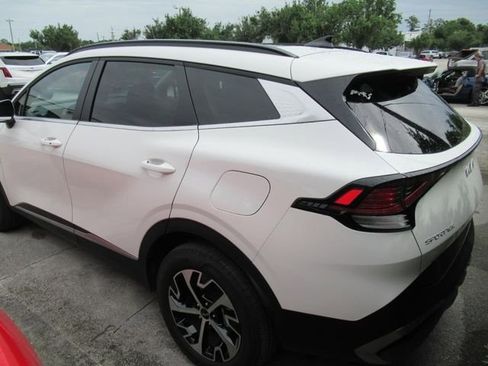 Used 2024 Kia Sportage EX w/ EX Premium Package AWD/4WD image 7