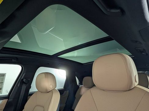 New 2026 Porsche Cayenne AWD/4WD image 30