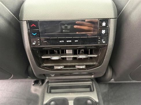 New 2025 Jeep Grand Cherokee L Limited w/ Luxury Tech Group II image 12